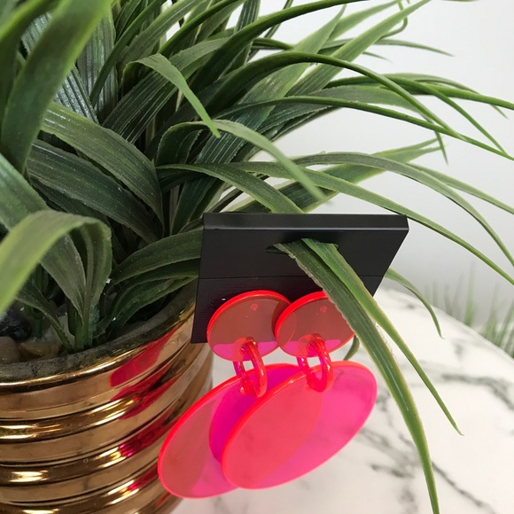 ‼️ Neon Hot Pink Acrylic Circle Drop Earrings - Picture 6 of 7